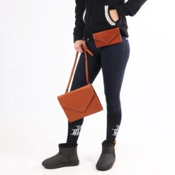 PÉNÉLOPE Tas Pénélope Klein Bruin 11 PÉNÉLOPE Tas Pénélope Klein Bruin -Roeckl Verkoop tas penelope klein bruin 1500x1500 131185